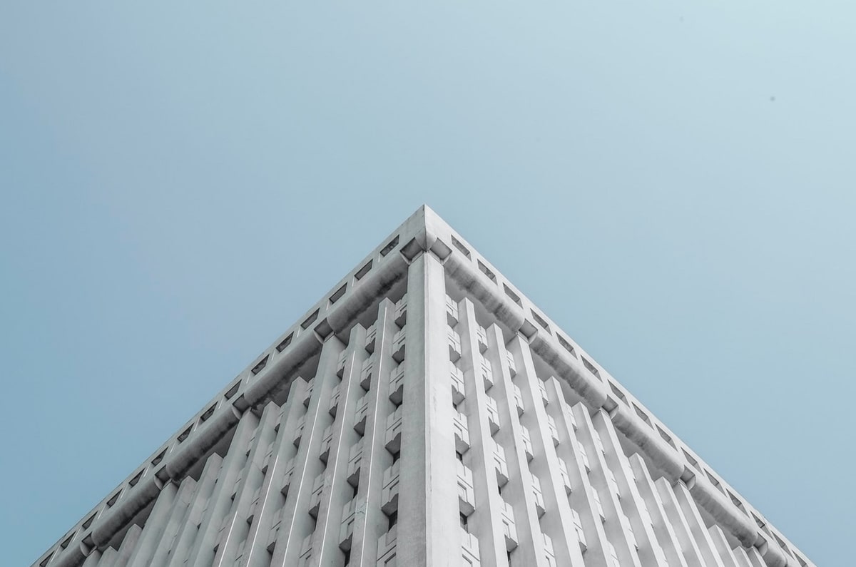 意甲媒体透露：米兰体育总监塔雷准备在冬季窗口期间，引进一名优秀的中锋球员