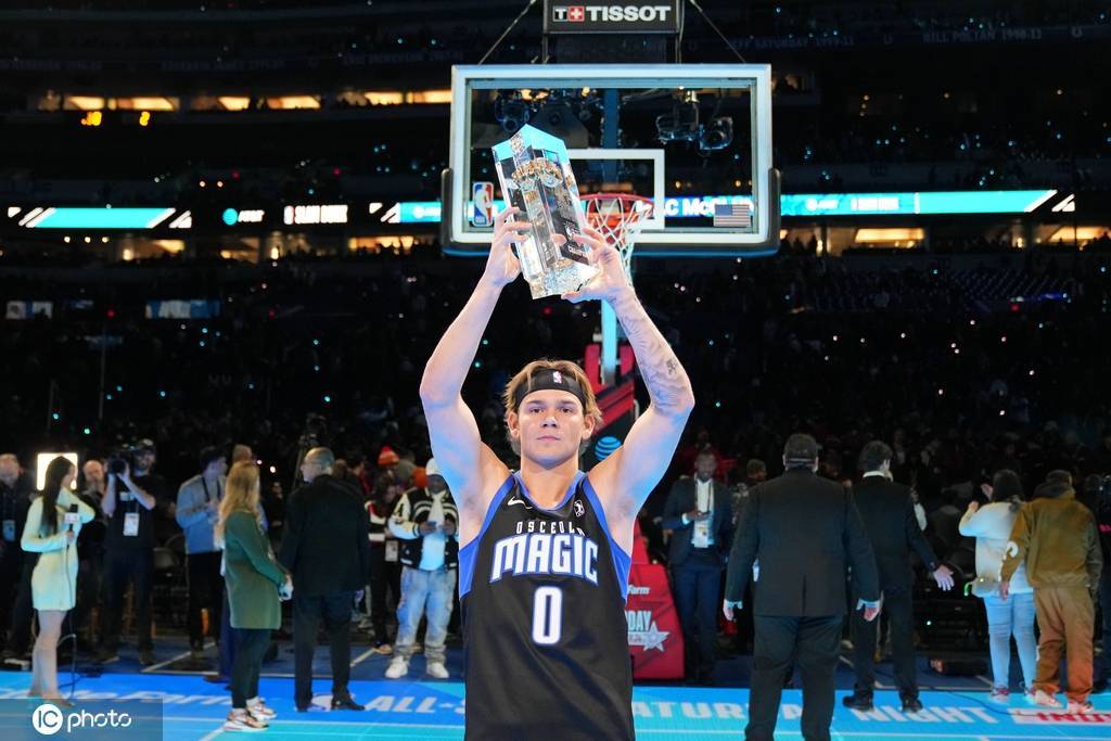 闹着玩?公牛签下3届扣篮王麦克朗 仅3小时后将他裁掉